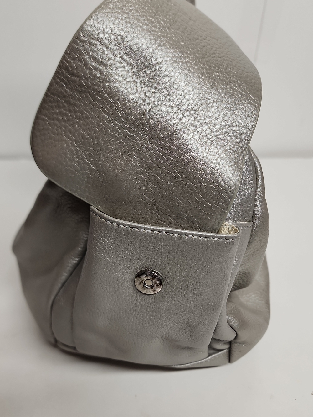 LUCE Sleek Pebbled Leather Shoulder Hobo Bag in Light Gray Minimalist Quality! - Picture 4 of 11